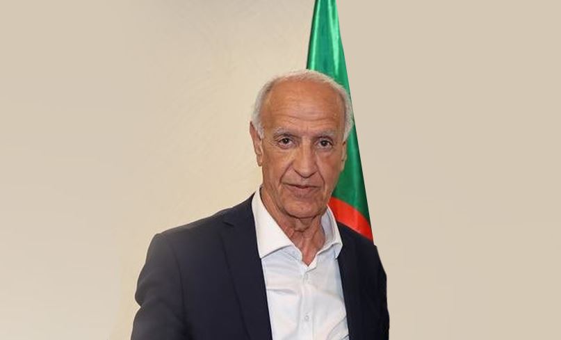 "أطالب بتفويض لممارسة كامل صلاحياتي لوضع حد لهذه التدخلات"