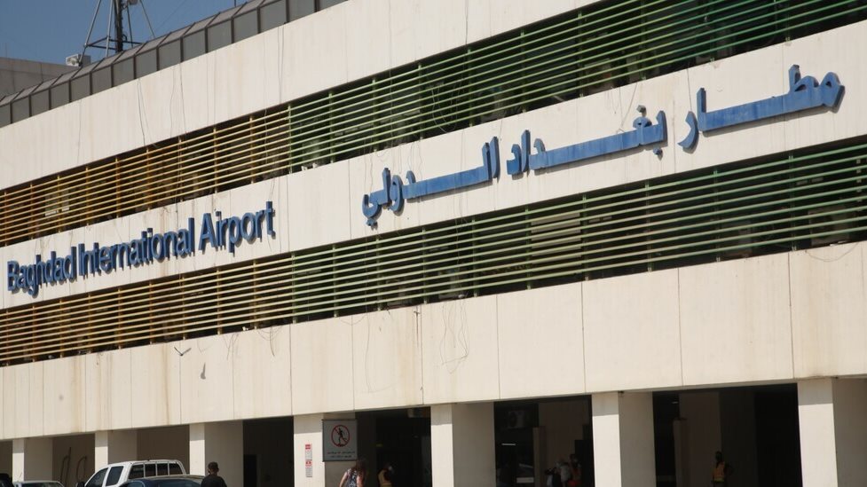 هجوم يستهدف قاعدة فكتوريا الأمريكية في بغداد وتفعيل منظومة الدفاع الجوي