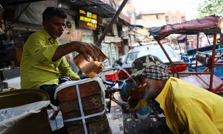 وفاة 16 شخصا على الأقل في الهند جراء موجة حر شديدة