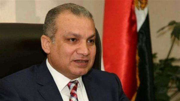 خالد صديق مشرفًا على مكتب وزيرة الإسكان