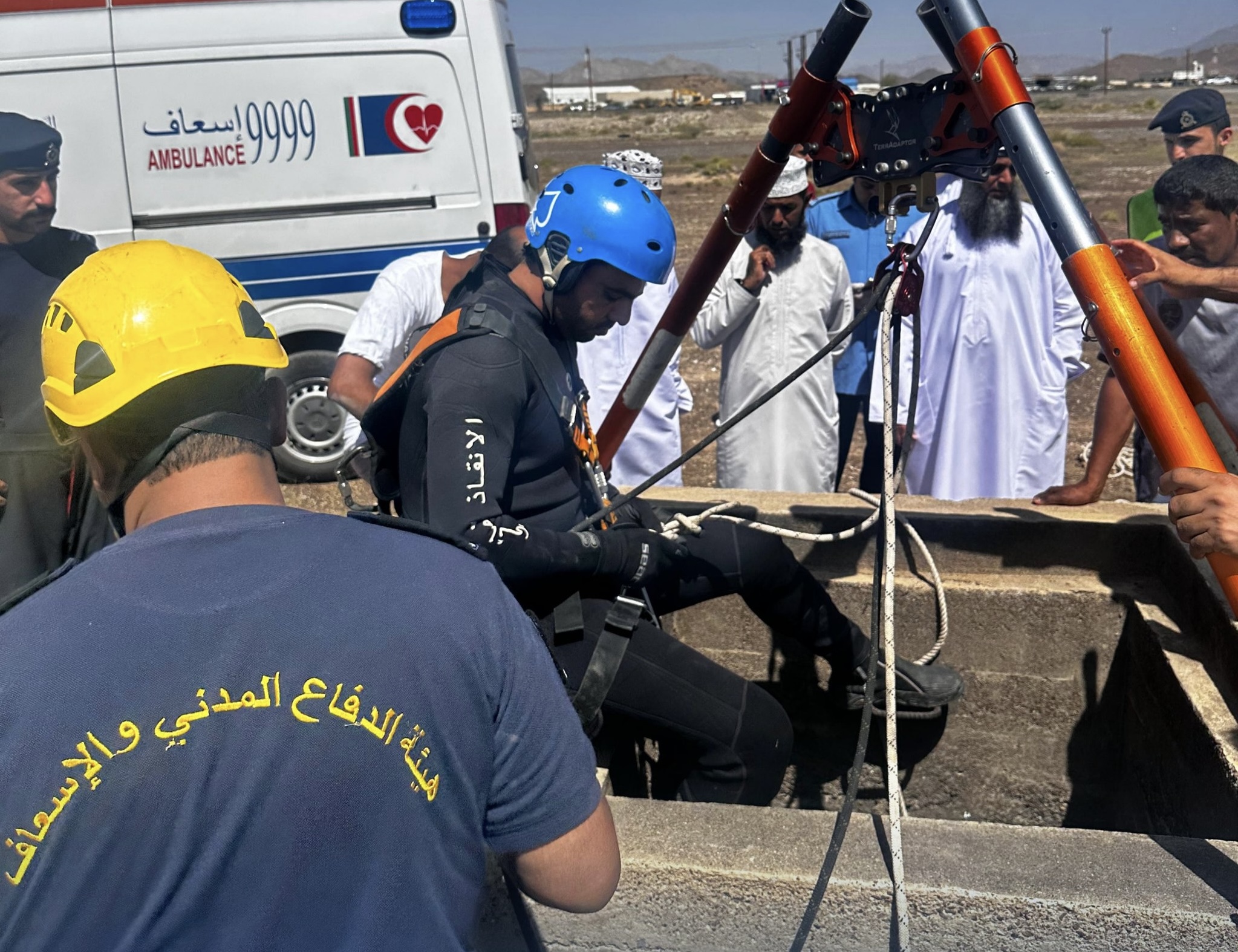 إنقاذ شخص احتُجز في مجرى أحد الأفلاج بولاية إزكي - صحيفة وهج الخليج الإلكترونية