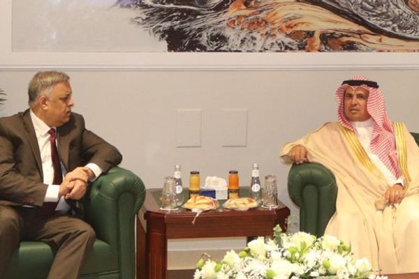 سفير جمهورية الهند يزور موانئ ينبع