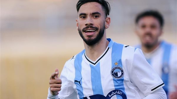 بيراميدز يصل إلى ستاد الدفاع الجوي استعدادًا لمواجهة باور ديناموز