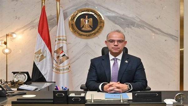 وزير الاستثمار يجري مباحثات مع وزير التجارة المغربي لزيادة حركة التجارة بين البلدين
