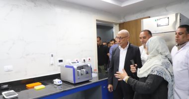 محافظ شمال سيناء يتفقد مبنى الغسيل الكلوي بالعريش تمهيدًا لافتتاحه