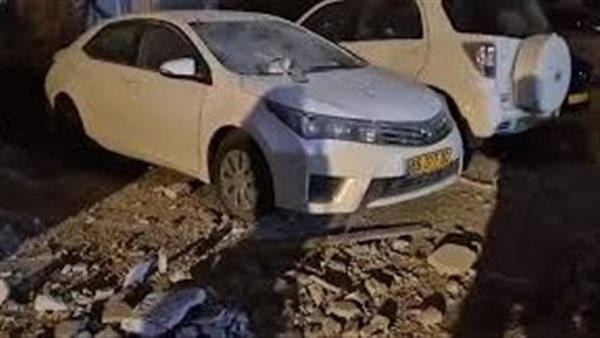 إعلام عبري: سقوط مقذوفات انشطارية في "تل أبيب" وأضرار مادية في رامات هشارون جراء الهجوم الإيراني