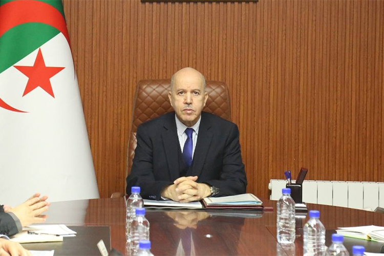تخفيضات جبائية لتوظيف طالبي الشغل بالمؤسسات الاقتصادية