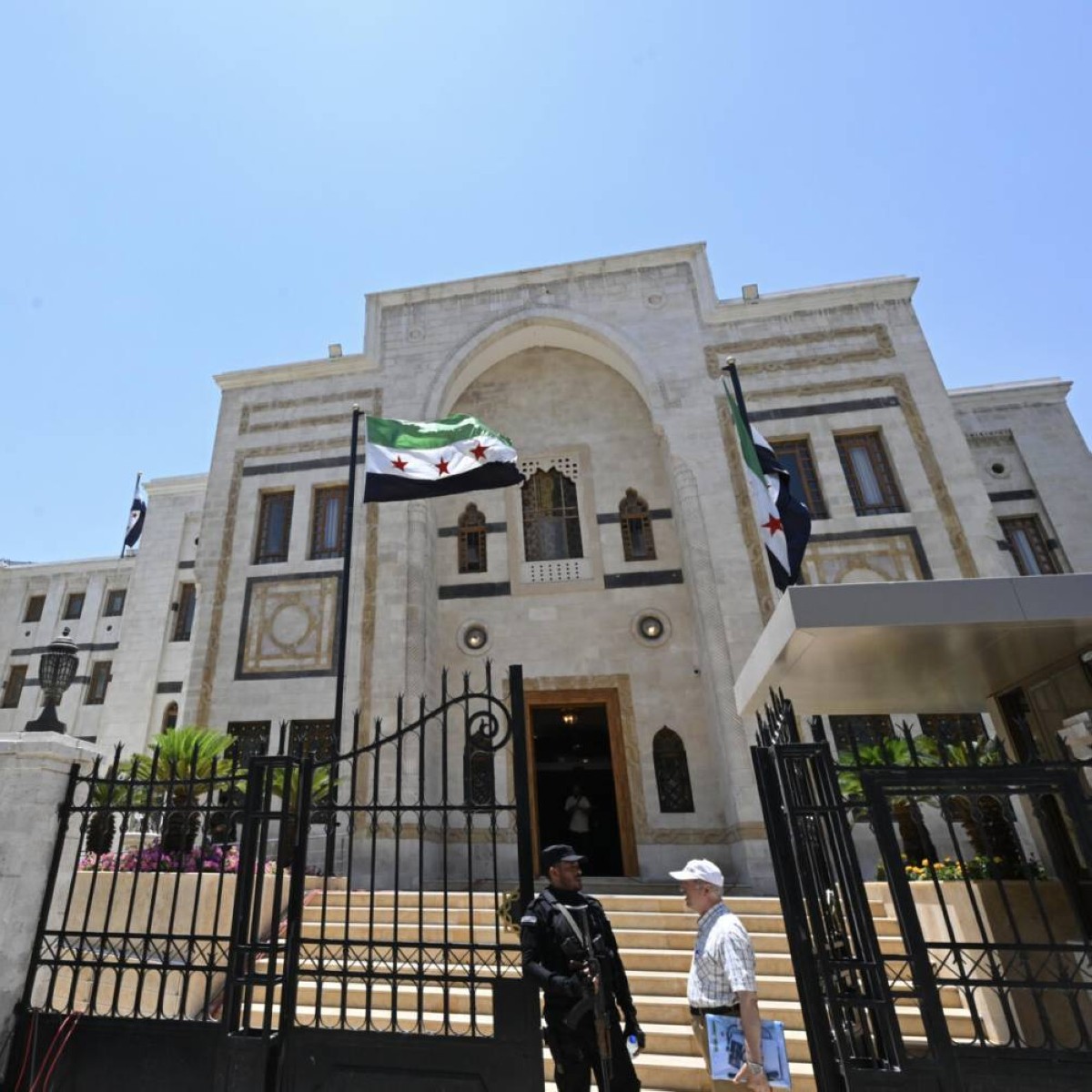 سوريا تؤجل أولى جلسات مجلس الشعب