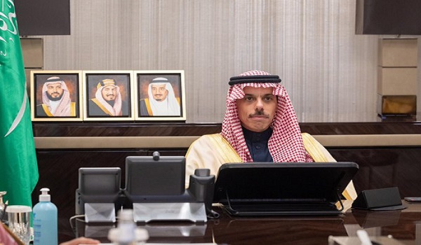 وزير الخارجية يشارك في اجتماع استثنائي لوزاري مجلس التعاون
