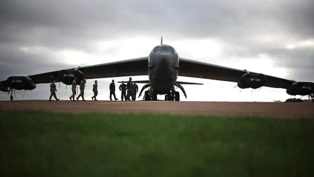 خطط عسكرية أميركية متقدمة ضد إيران تشمل استهداف قادة وتغيير النظام