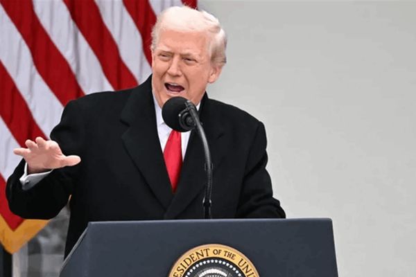 ترامب يعلن زيادة نسبة التعرفات الجمركية الدولية للولايات المتحدة