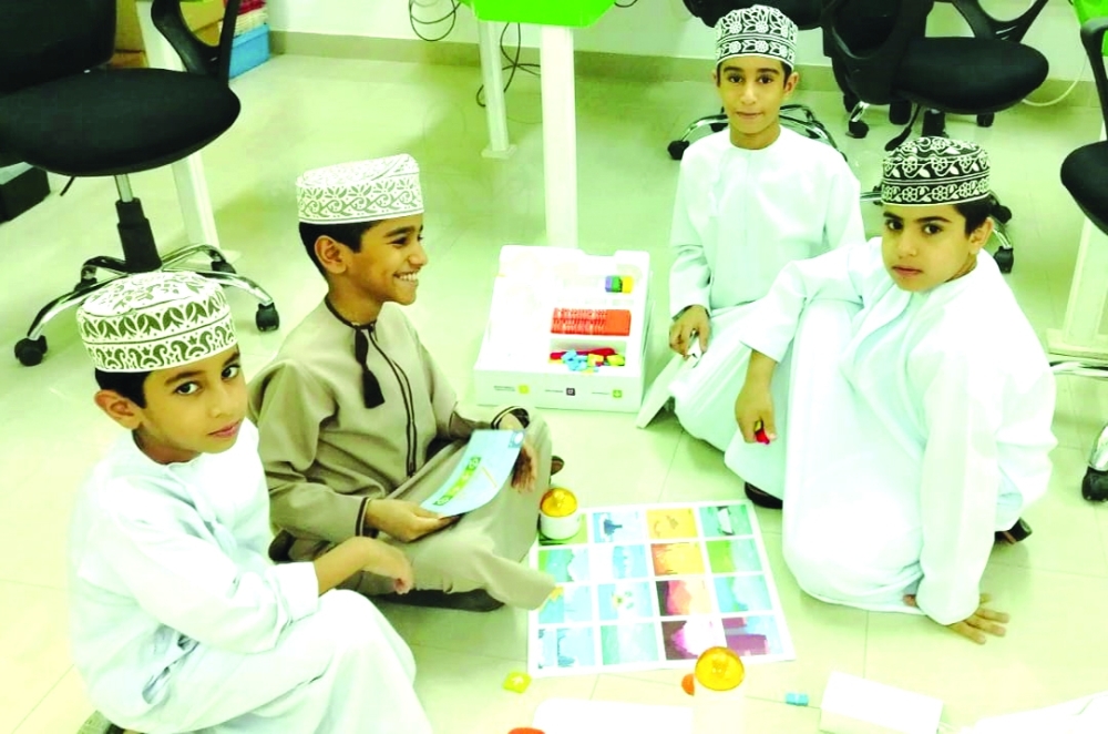 200 طالب وطالبة يشاركون في الأسبوع الصيفي "ومضة ابتكار 5" بمحافظة الظاهرة
