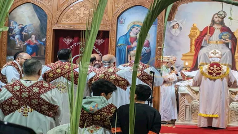 قداس أحد الشعانين في بورسعيد.. سعف النخيل وأجواء روحانية بكنيسة الأنبا