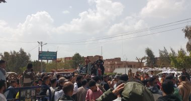 أهالى قرية الفنت ينتظرون وصول الشيخ بلال سيف الفائز ببرنامج دولة التلاوة