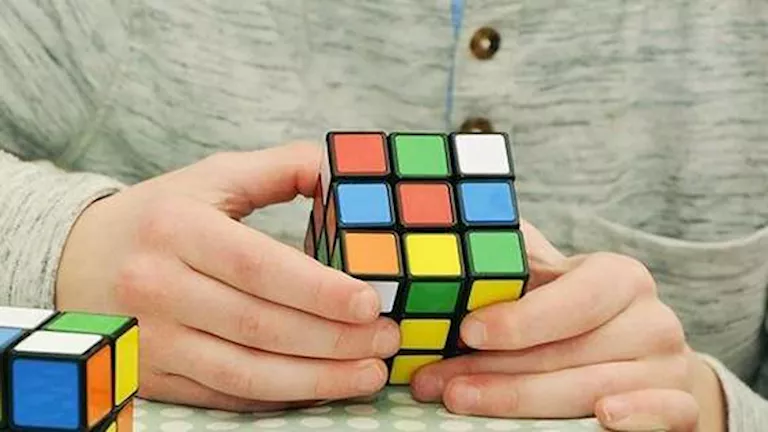 5 أسباب تجعلك تبدأ بحل الألغاز اليوم