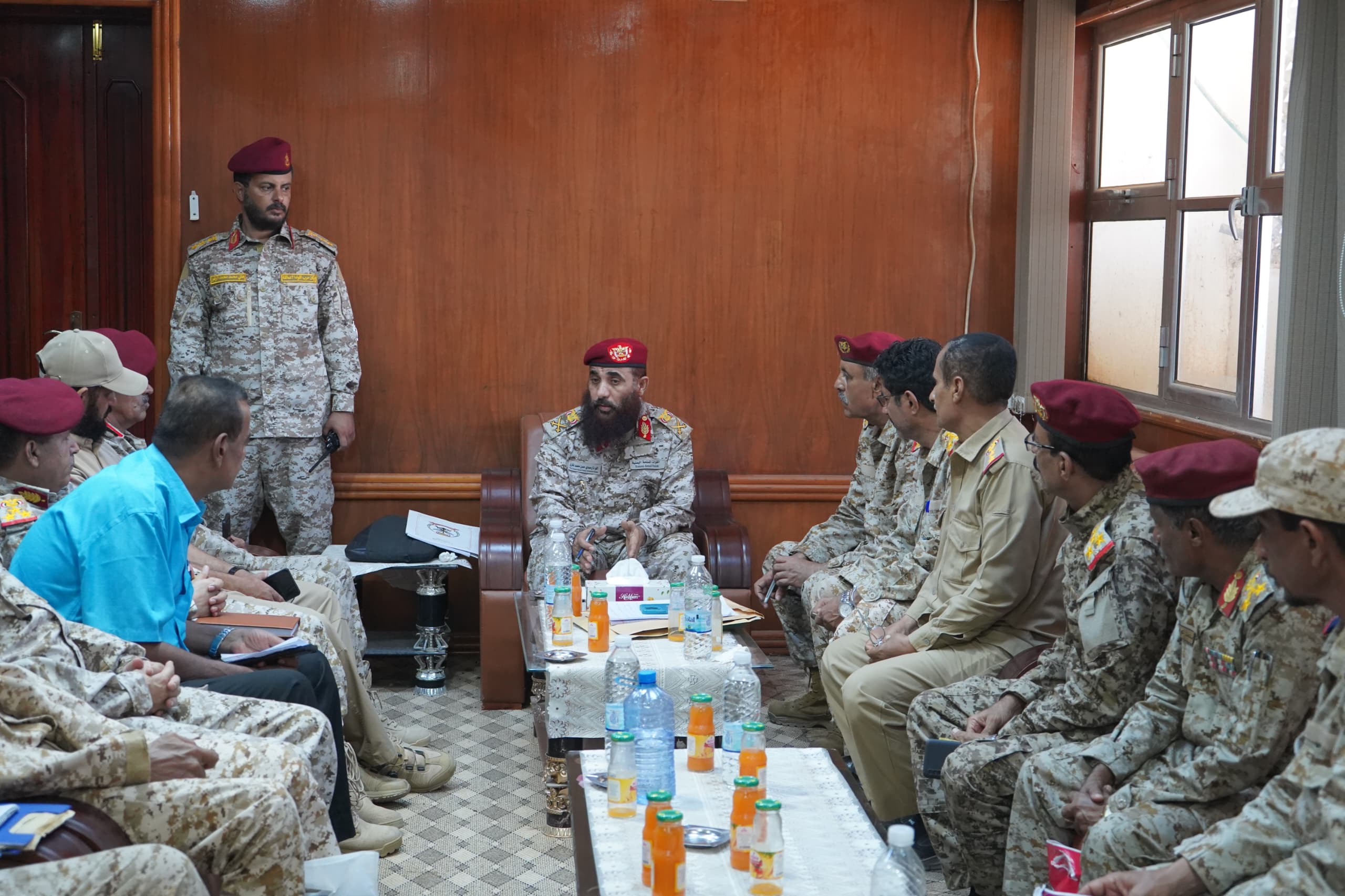 العاصمة عدن تشهد .. إجراء دور مراسم الاستلام والتسليم بين قيادة المنطقة العسكرية الرابعة السلف والخلف