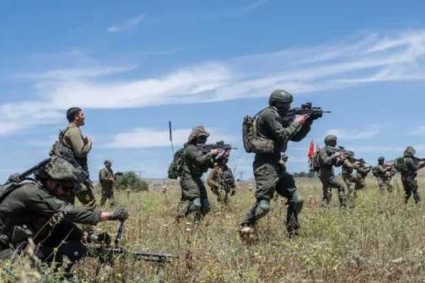 الجيش الإسرائيلي يوجه إنذارا باستهداف خطوط السكك الحديدية في إيران