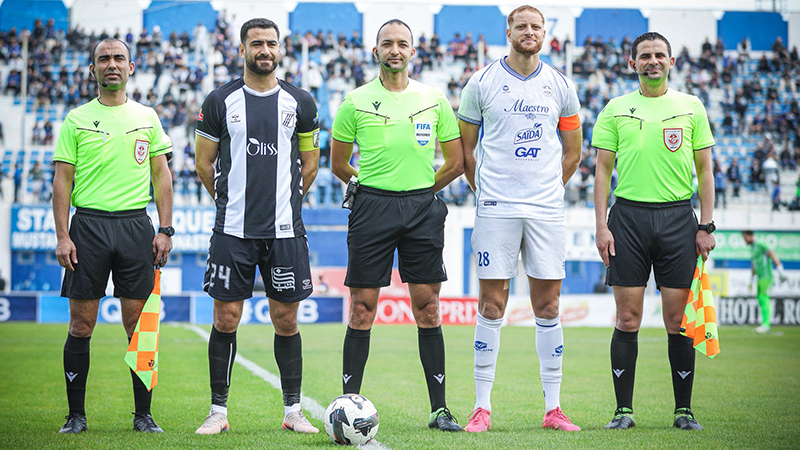 الرابطة الأولى: لاعب الإتحاد المنستيري يهاجم طاقم تحكيم الكلاسيكو
