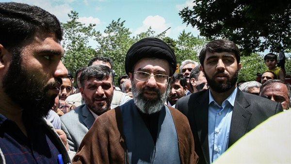 مجتبى خامنئي: سنستخدم عوائد مضيق هرمز في تنمية إيران ونتقاسم مصيرا مشتركا مع جيراننا بالخليج