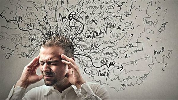 خصصت خطوطا ساخنة للدعم، الصحة تحذر من التفكير الزائد وتكشف تأثيره في الصحة