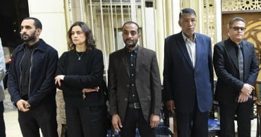 قيادات صحف الشركة المتحدة يقدمون واجب العزاء فى الزميل محمود نصر