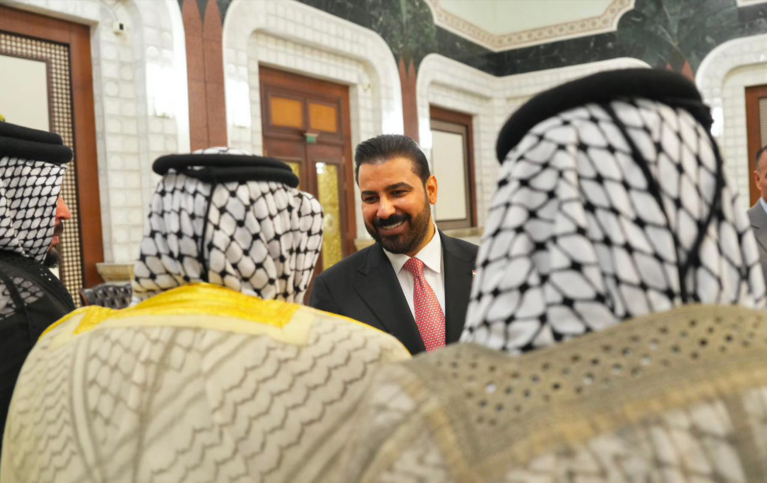الزيدي للعشائر: حصر السلاح بيد الدولة قرار لا خيار