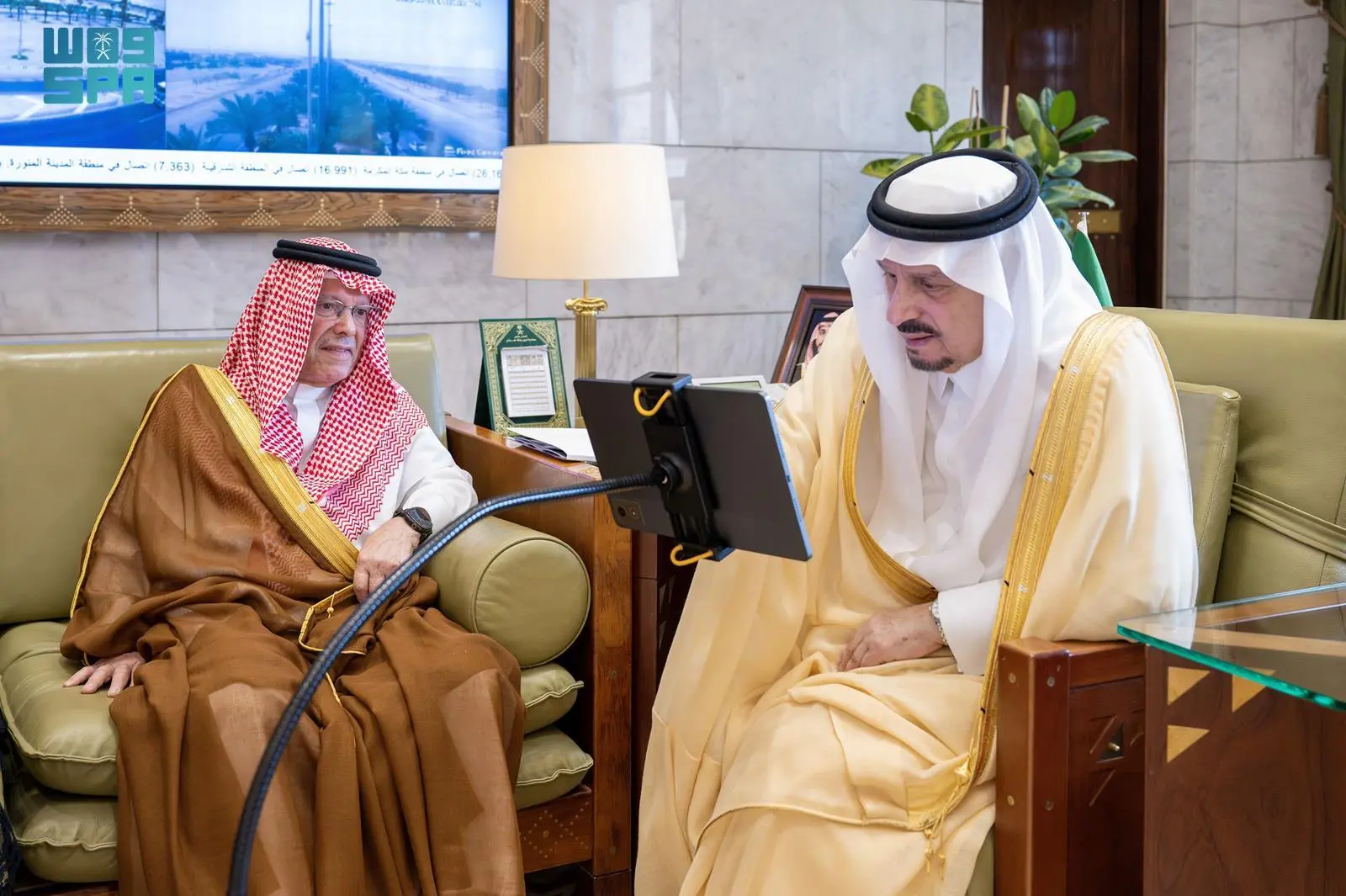 أمير الرياض يدشّن منصّة “صوت التعليمية الرقمية” لخدمة الأشخاص ذوي متلازمة داون