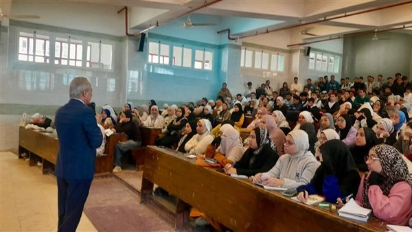 ندوة لتوعية طلاب الجامعات بثقافة حقوق الإنسان ودور الشباب في دعم قيم العدالة