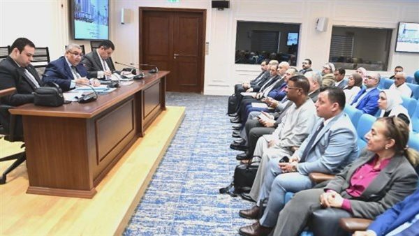 "خطة البرلمان" تقر موازنة وزارة الاتصالات بـ23.3 مليار جنيه للعام المالي 26/27