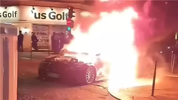 حرائق في كل مكان، أعمال شغب وفوضى في احتفالات جماهير سان جيرمان بلقب أبطال أوروبا (فيديو)