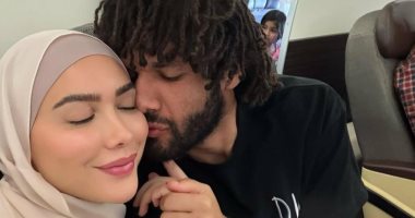 أنباء عن انفصال محمد النني وزوجته المغربية