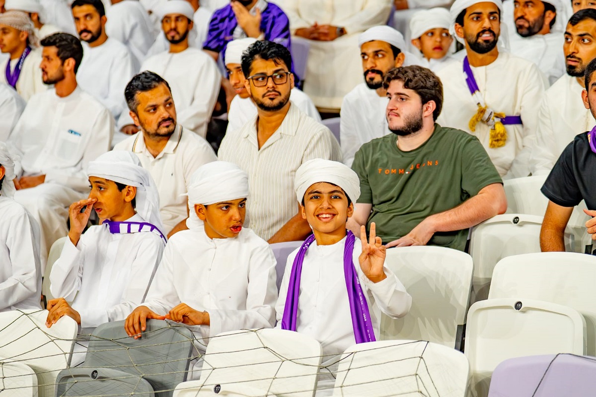 العين يُتوج بكأس الإمارات للكرة الطائرة ورئيسه يُهنئ الفريق