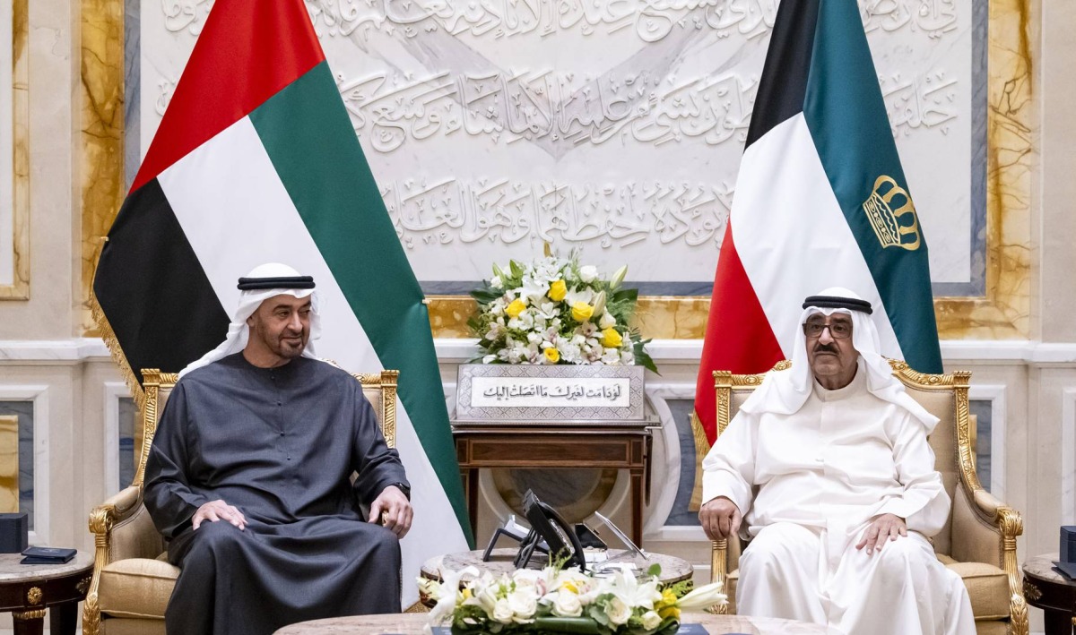 ‫  أمير الكويت ورئيس الإمارات يبحثان التطورات في منطقة الشرق الأوسط