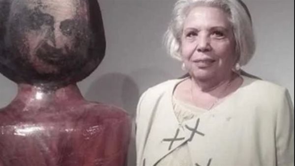 الدكتورة ميرفت السويفي تجسد صمود غزة بألوان الأرض في معرض حوار نوعي