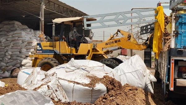 ضبط 118 طن مخلفات غذائية فاسدة ومصنعات دواجن بالشرقية