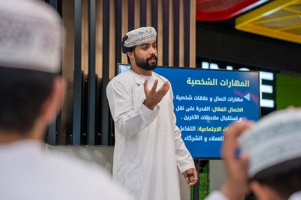 المبتكر معاذ المعمري يوظّف الفكر الهندسي لتحويل التحديات البيئية إلى فرص استثمارية مستدامة