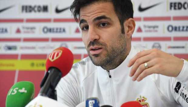 فابريجاس يرد على شائعات تدريب برشلونة بعد تألقه مع كومو
