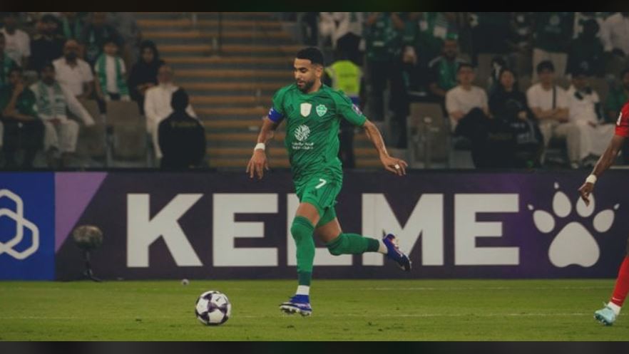بِالفيديو: تمريرة أخرى حاسمة لـ محرز"