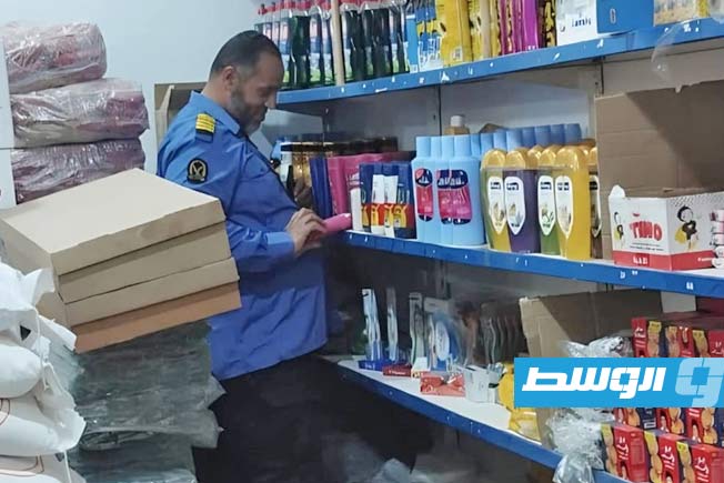 حملات تفتيش على الأنشطة التجارية والخدمية في الجفرة