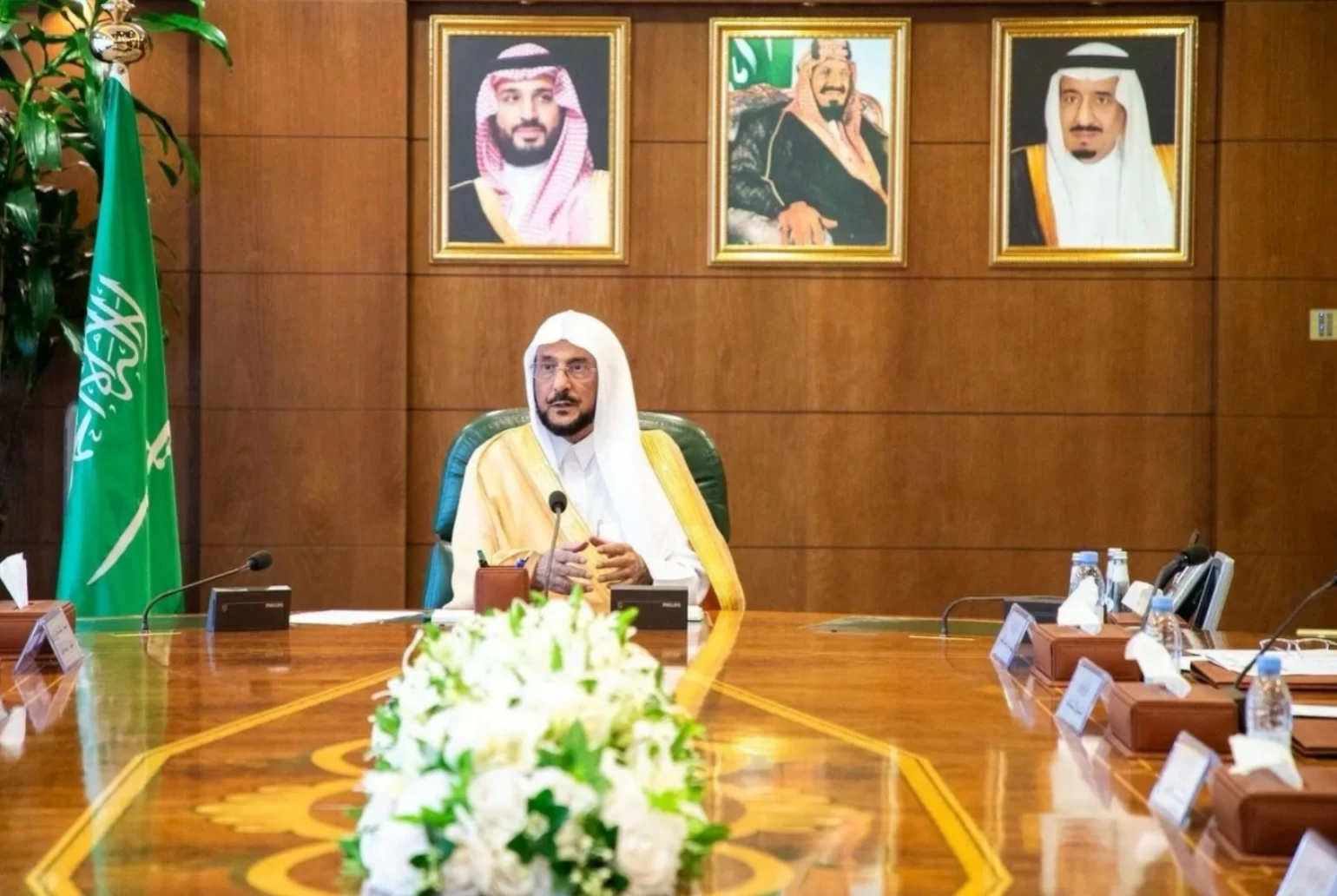 وزير الشؤون الإسلامية يرأس اجتماع اللجنة العليا لأعمال الحج ويطّلع على خطط الوزارة التشغيلية وخدماتها لضيوف الرحمن