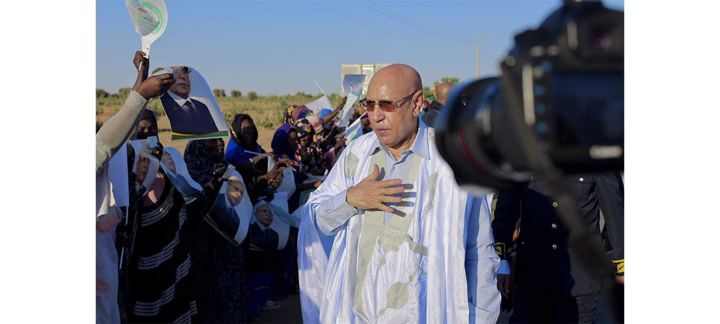 رئيس الجمهورية يحيي مجموعة من "مجتمع تآزر" في مدينة أمبود