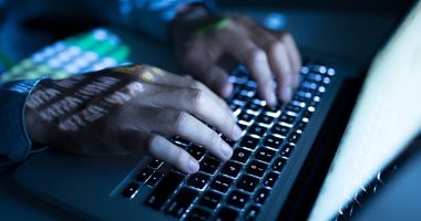 لا تترك حقك للابتزاز.. خريطة الطريق الرسمية لتقديم بلاغ بمباحث الإنترنت