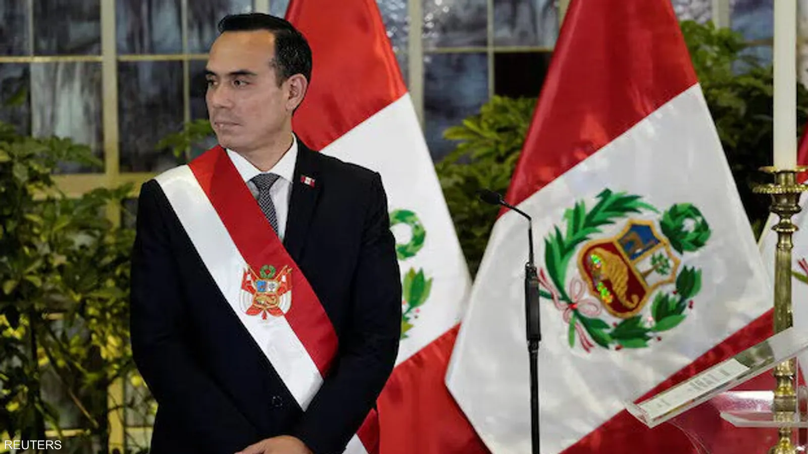 زلزال سياسي في بيرو.. البرلمان يعزل الرئيس بالوكالة