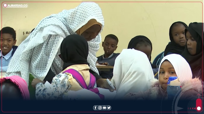فرانس 24: أطفال سودانيون في مخيمات الكفرة يعودون إلى الدراسة رغم صعوبات التمويل