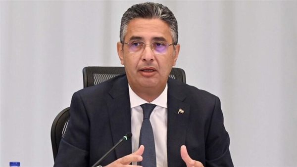 متى يتم تطبيق منظومة الدعم النقدي؟ وزير التموين يجيب (فيديو)