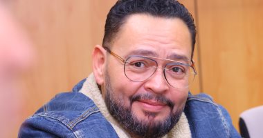 أحمد رزق: المخرج سعد هنداوى خلوق ويعمل فى هدوء تام