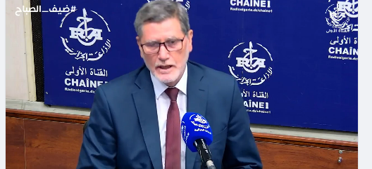 بلعباس: على التلاميذ الابتعاد عن مواقع التواصل الإجتماعي لتفادي أي تشويش خارجي