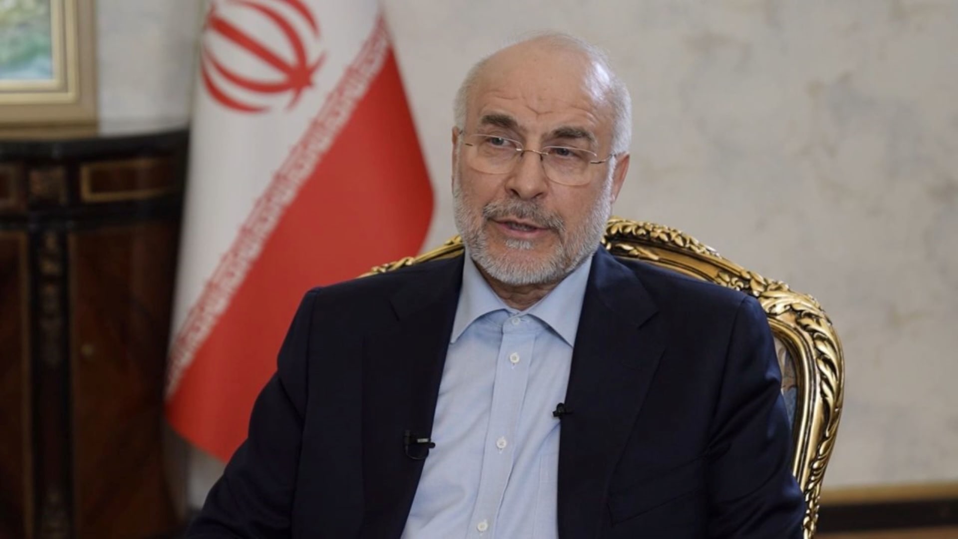 رئيس البرلمان الإيراني يحذر واشنطن