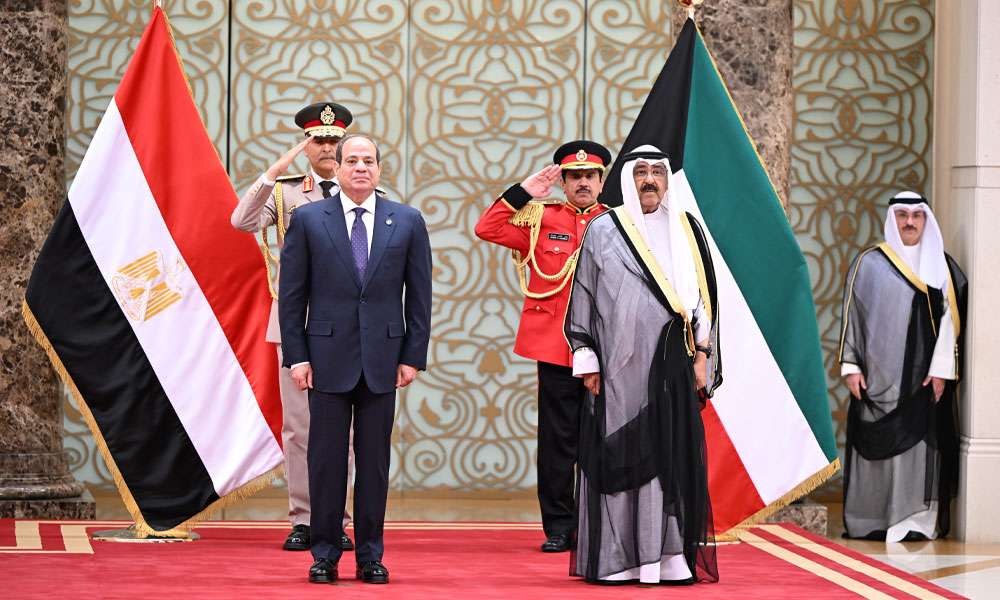 سمو أمير البلاد يتلقى اتصالا هاتفيا من رئيس جمهورية مصر العربية