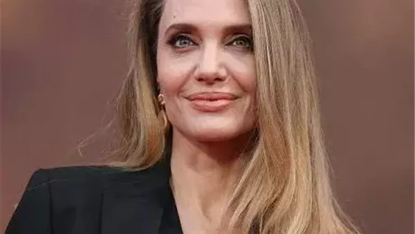 أنجلينا جولي تكشف الجانب الشخصي وراء فيلم "Couture" وتأثرها بتجربة والدتها مع السرطان